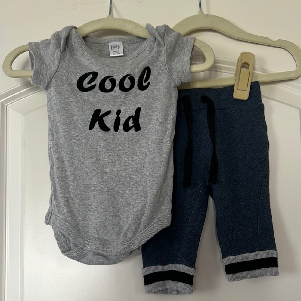Nordstrom | (NB) Gray 'Cool Kid' Onesie and Blue Pants Set